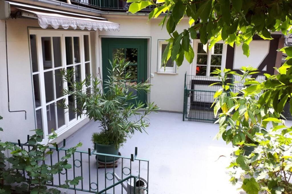 Eine Gemuetliche Ferienwohnung Mit Garten Bad Karlshafen Exterior photo